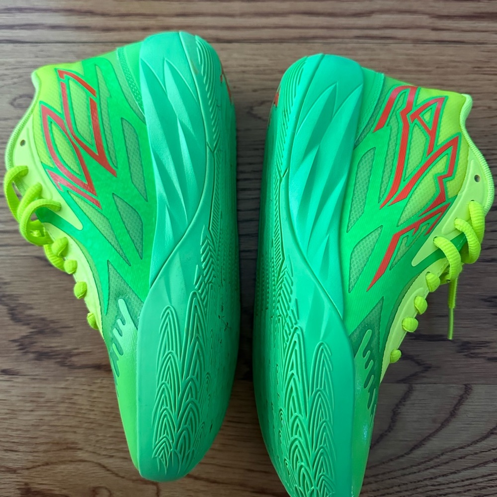 Brand new 6.5 youth MB.02 Slime Basketball Shoes puma size sold out everywhere
